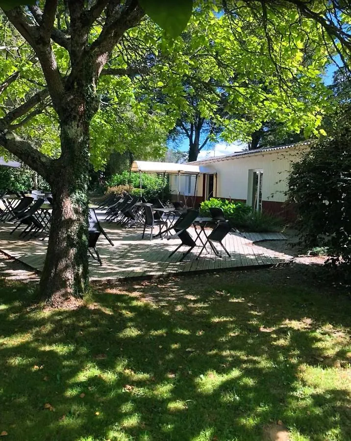 Campsite Les Cabanes De L'Ile Aux Oiseaux Guern France