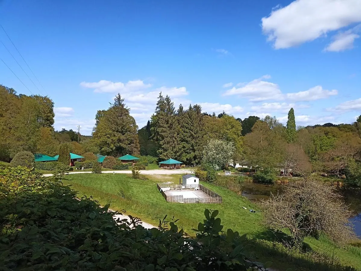 Les Cabanes De L'Ile Aux Oiseaux Guern Campsite